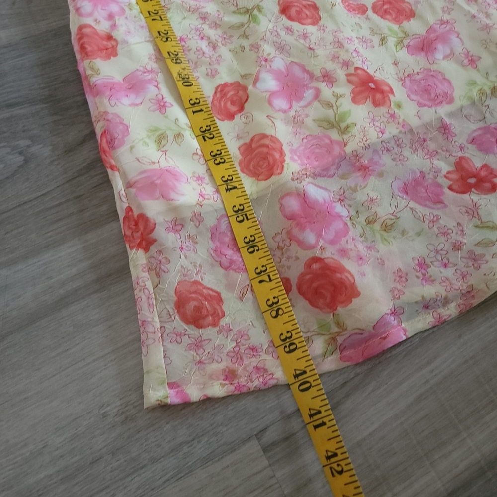 *sold* 90s Vintage Spring Floral Mini Dress - Picture 15 of 15